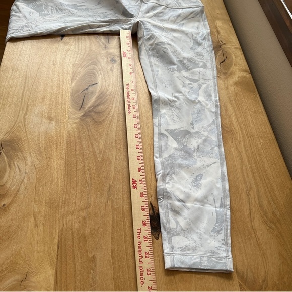 LULULEMON WUNDER UNDER HI RISE 23” LEGGINGS 8 TROPICAL SHADOW STARLIGHT GYM NWOT - Picture 10 of 12